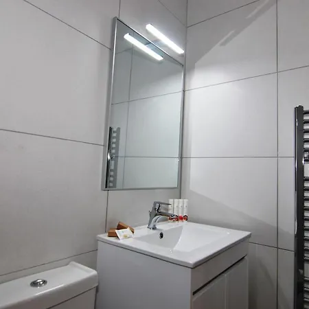 Apartament Brand New Cozy Basement *