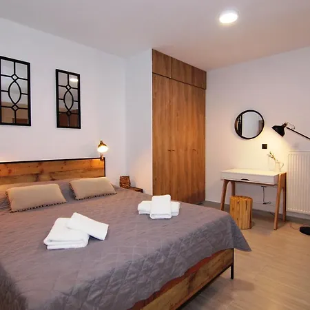 Brand New Cozy Basement Appartement